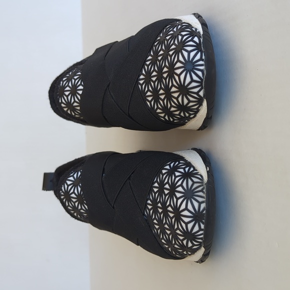 BM Bernie Mev Mary Jane Flats EU 40 Black White Lightweight Flexible - Picture 10 of 16